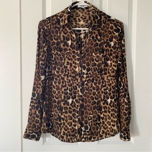 Express The Portifino Shirt slim-fit button down blouse, Womens S, leopard print